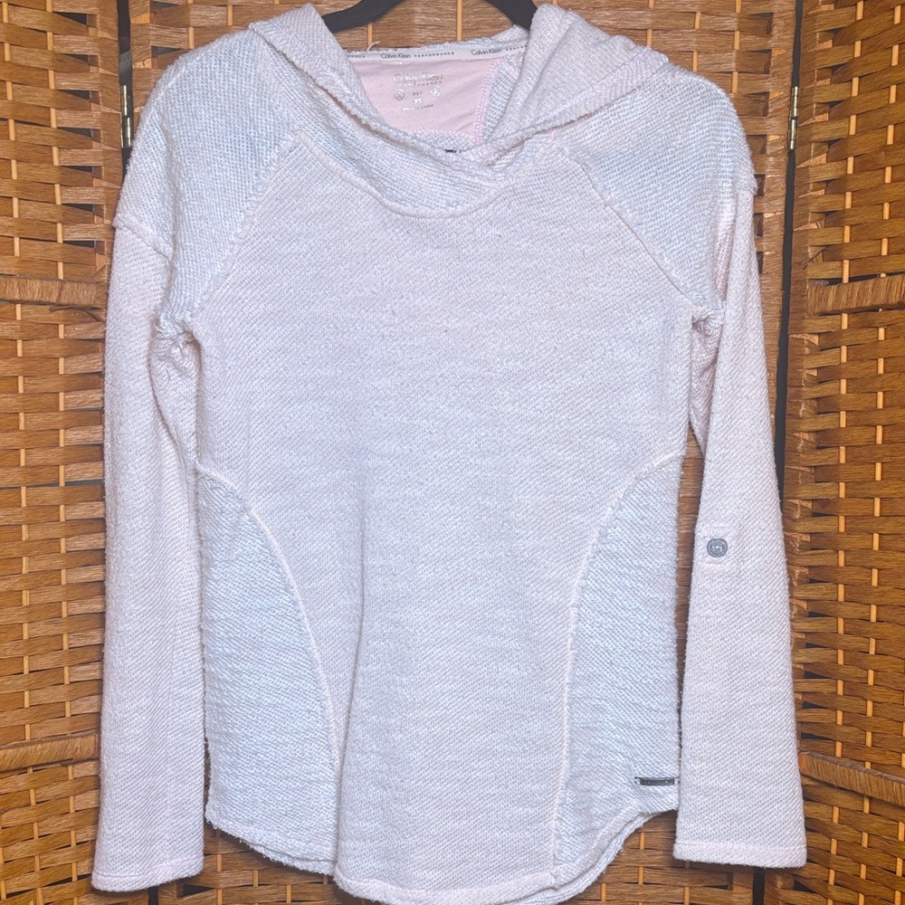 💰💰 3/$10
Calvin Klein Performance Soft Pink Knit Hooded Sweater